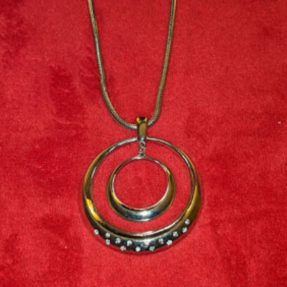 Silver Tone Double Ring Charm Necklace
